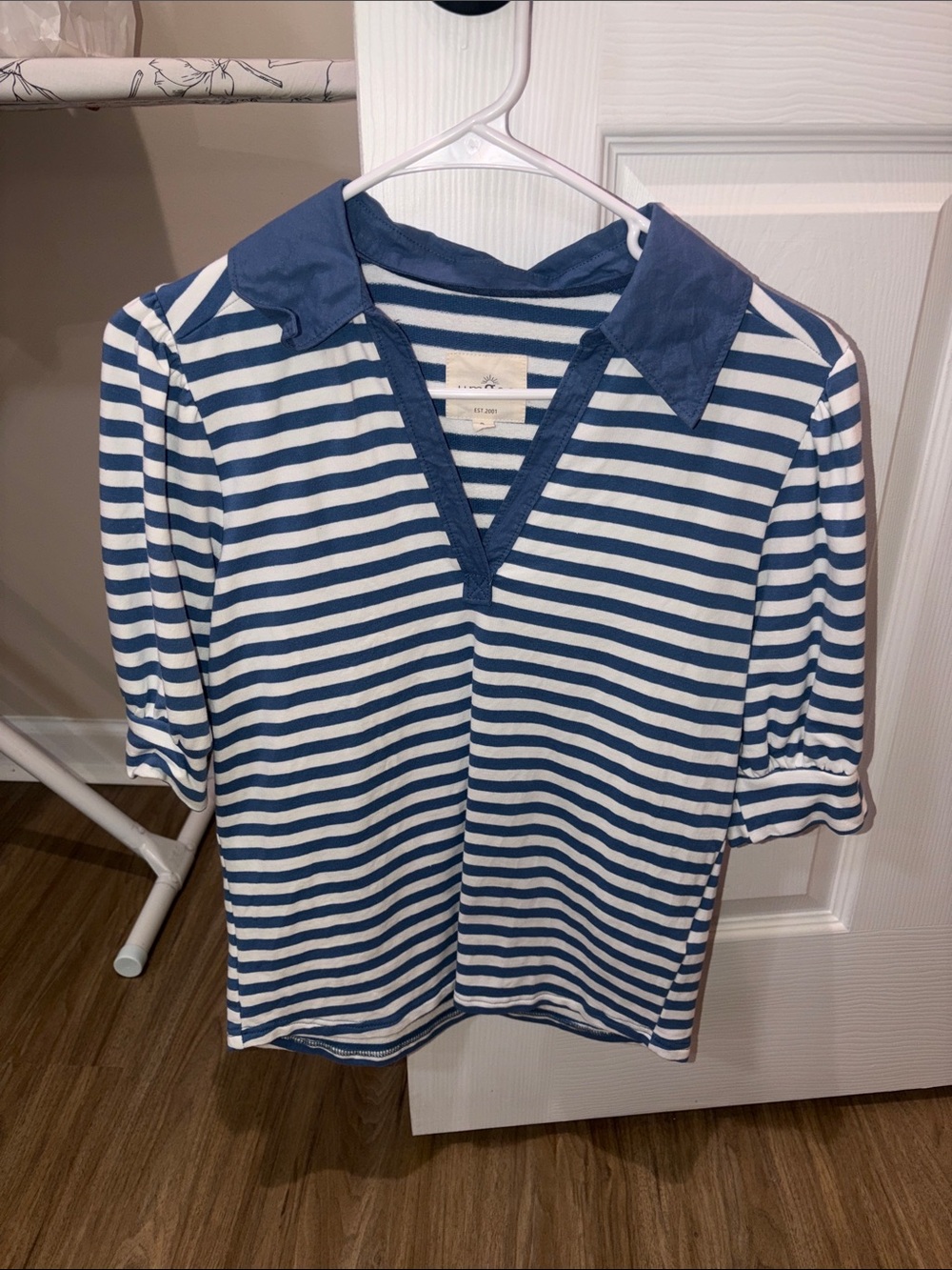Umgee Womens Striped V-Neck Polo Tee in Blue and White Size Small